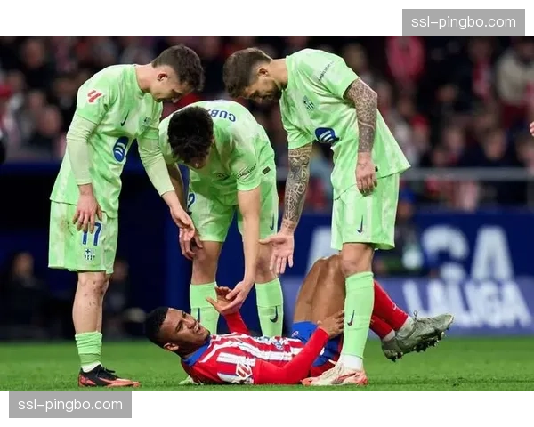 巴萨高位逼抢融入传控体系 但造越位战术存在身后风险